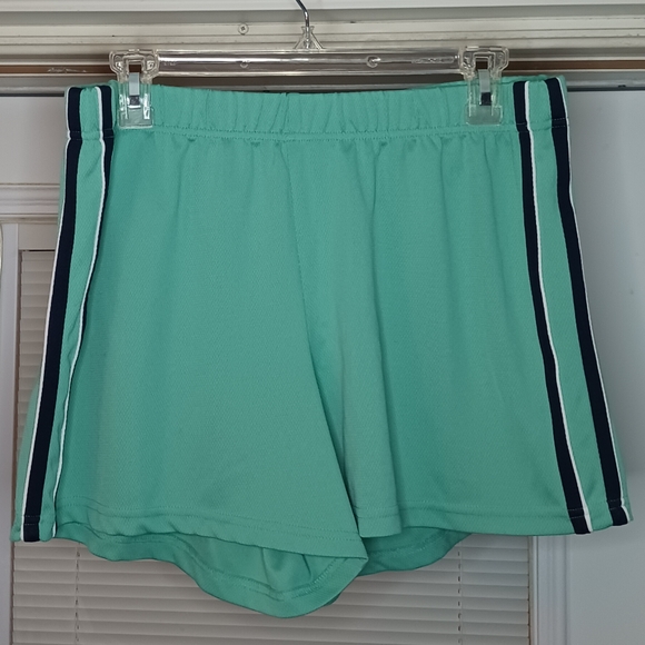 ✨3/$15✨ St. John's Bay Performance Green Shorts Size Large - Picture 1 of 3